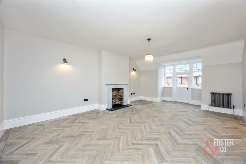 Third Avenue, Flat 11-004.jpg