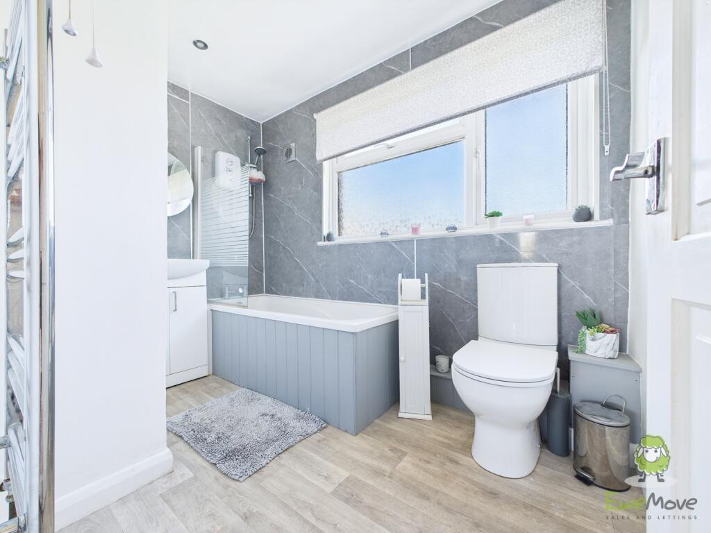 CAM01543G0-PR0125-STILL037