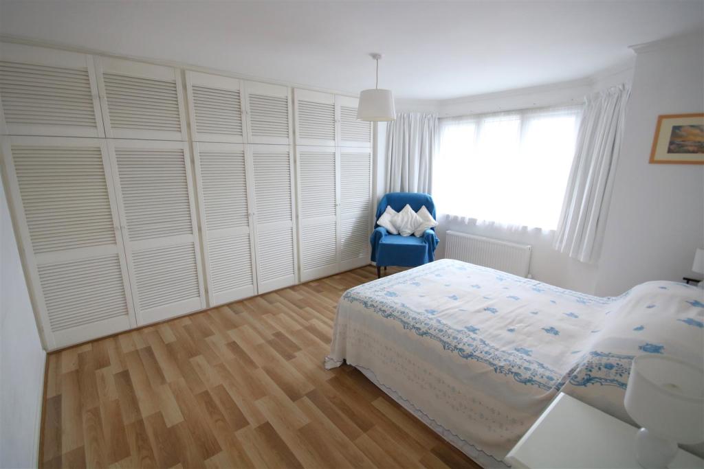 bed1.JPG