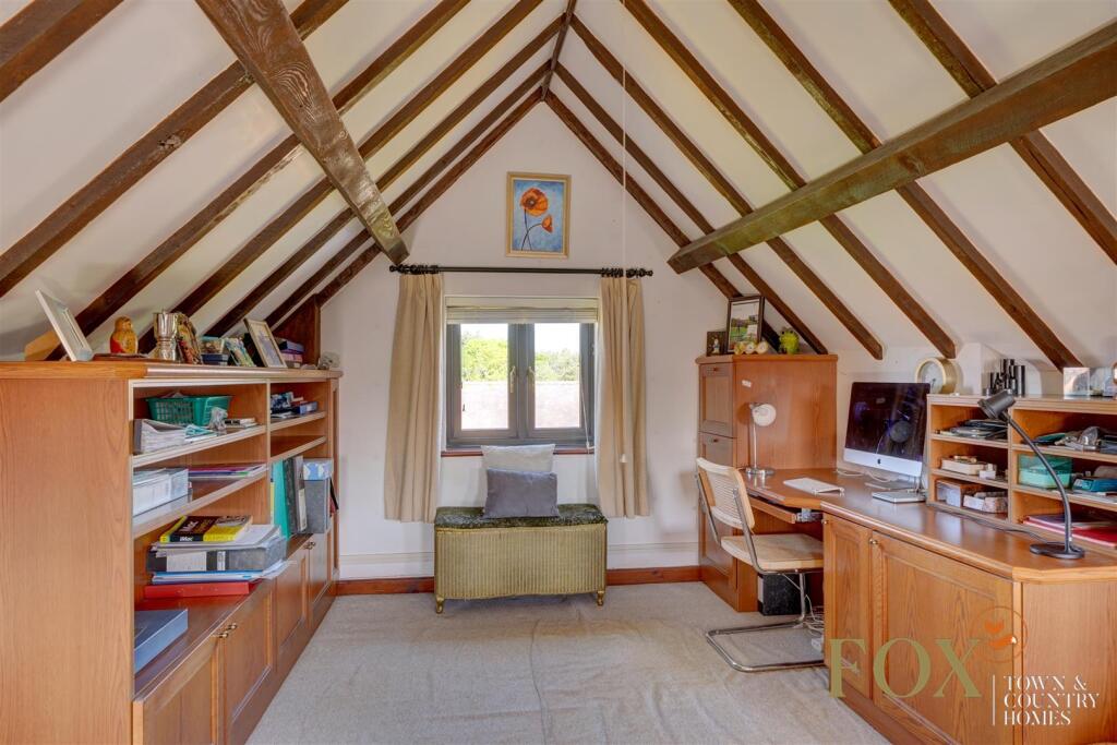 9 Holt Castle Barns (25).jpg