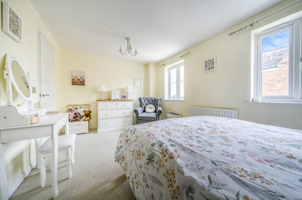 1361132-15-68de40...