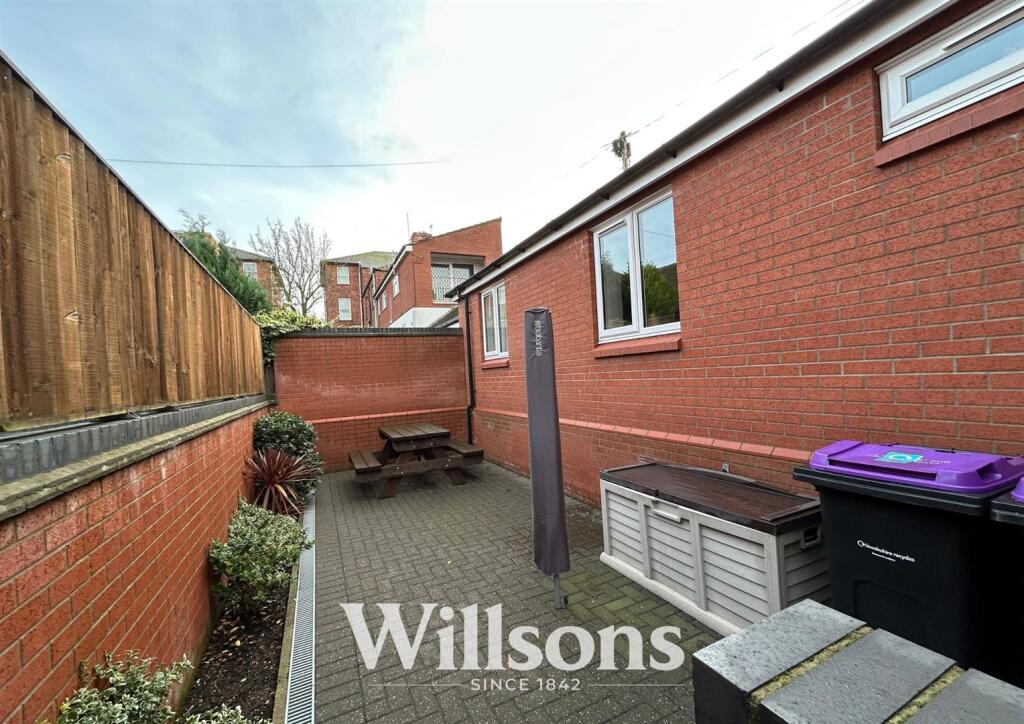 Shared garden/court yard
