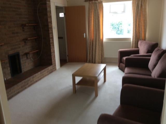 3 Bushy Close living room.JPG