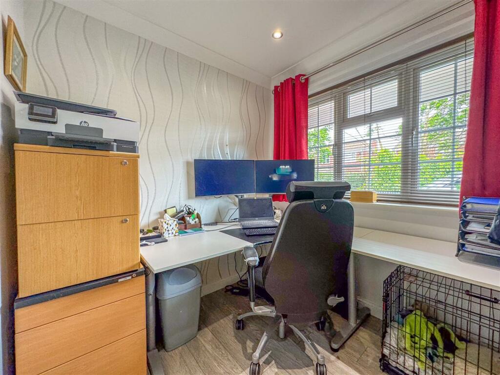 Wadebridge Drive - Image-33.jpg