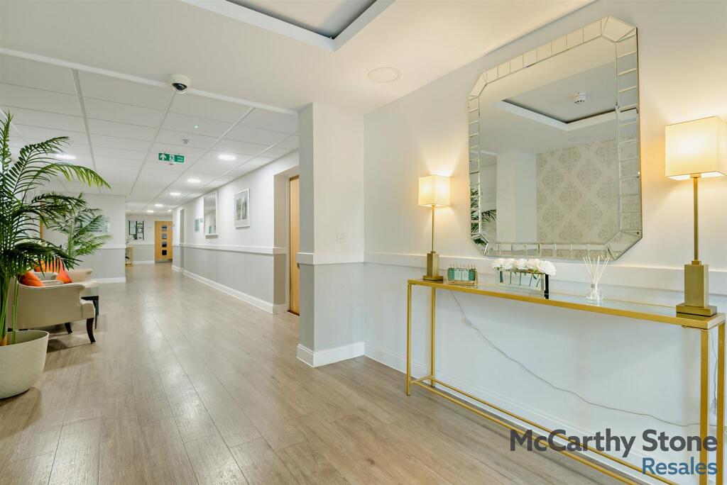 8670604-interior18-800.jpg