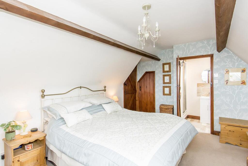 (Bedroom One Photo Two)