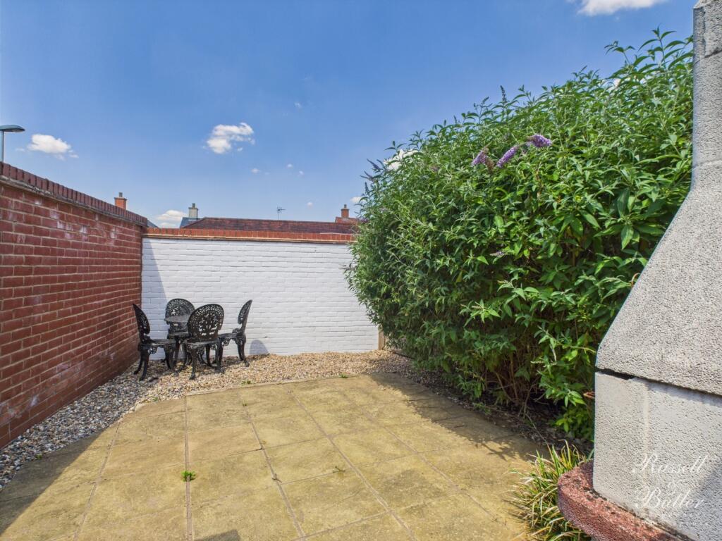 CAM01995G0-PR0330-STILL029