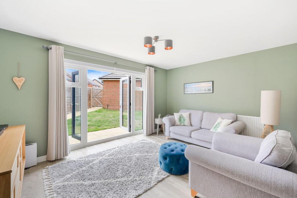 MEDORA CLOSE (14).jpg