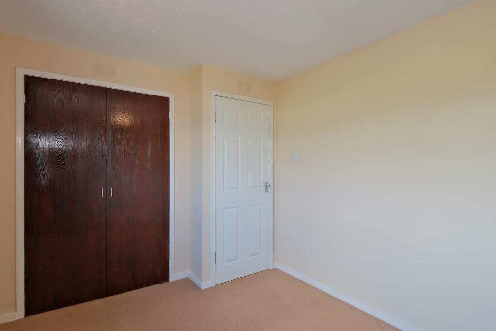 035-30 Braemar Cres, Carluke ML8 4BH.jpg