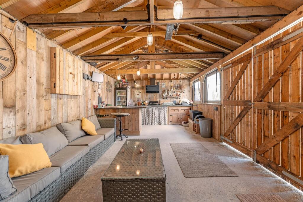 Outbuilding / Games Room