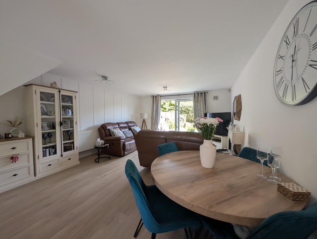 Open plan living / dining