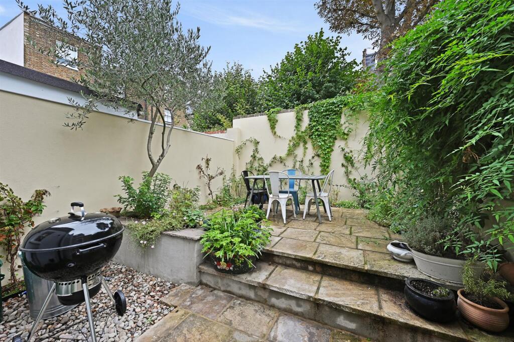 FBL - Hofland Road - Garden3 (1).jpg