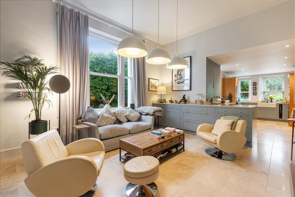 A23 - Chelston, Seaham Hall, Solsbro Road - 230405