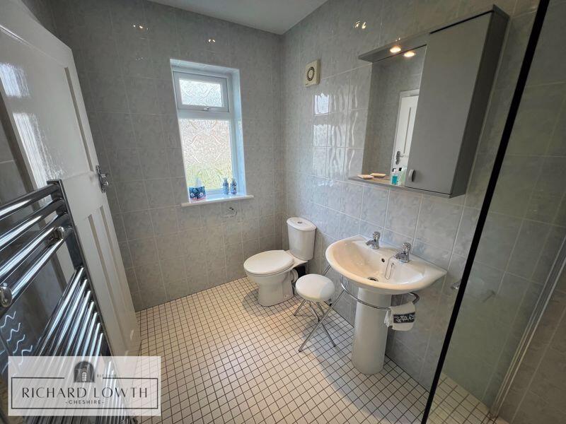 Ensuite Shower Room/WC