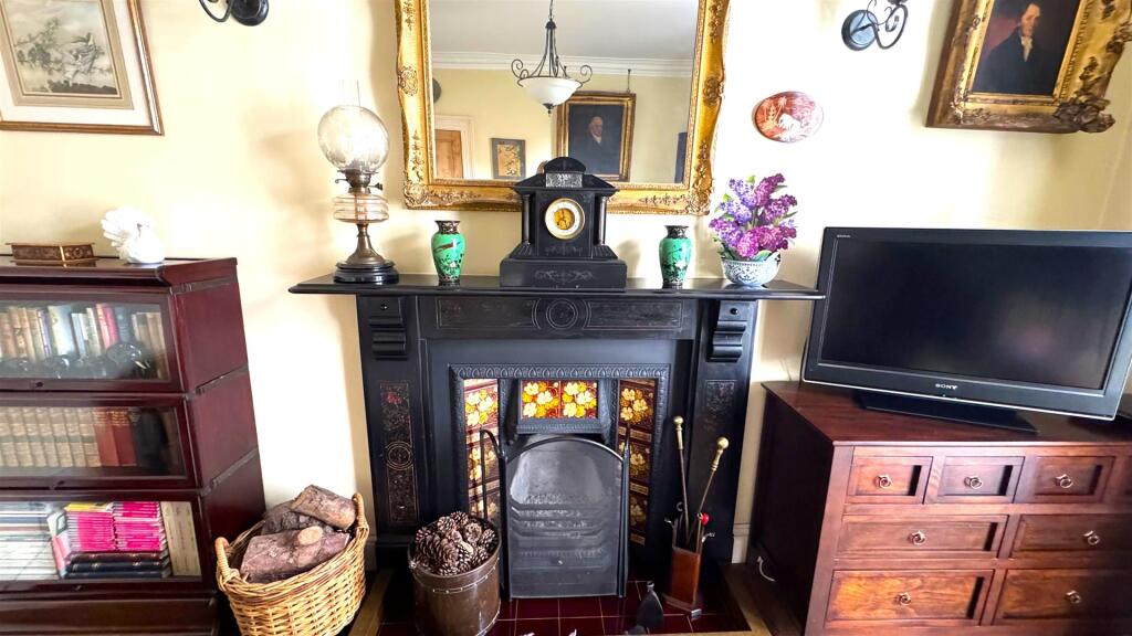 Dining Room Fireplace.jpg