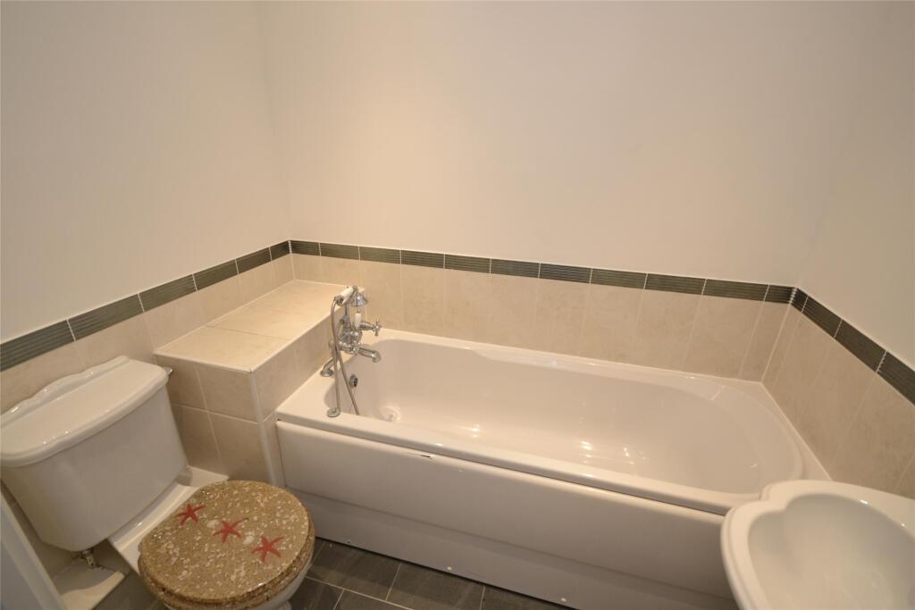 Main bathroom