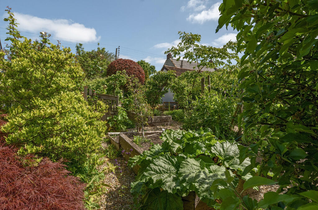 1295958-3-6828755...