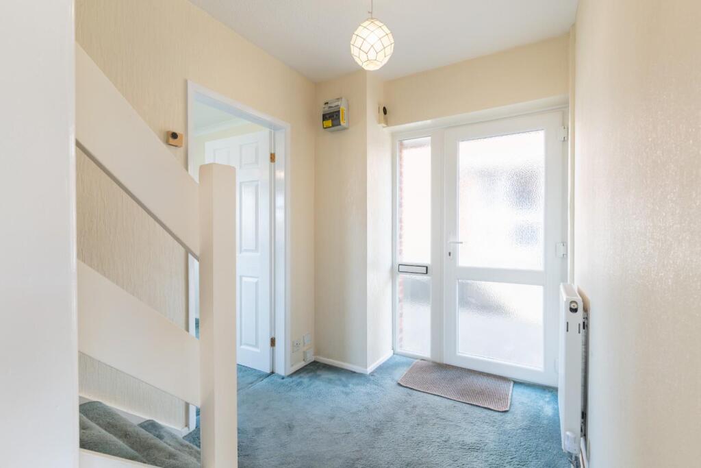 6, severn close hall-1.jpg