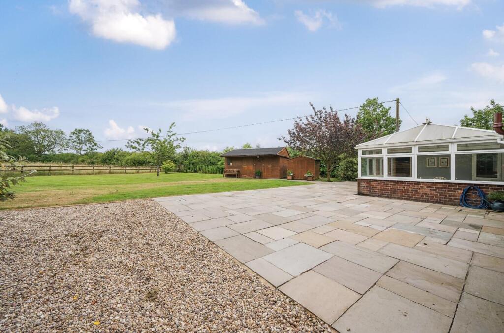 All Oaks Bungalow, Cathiron