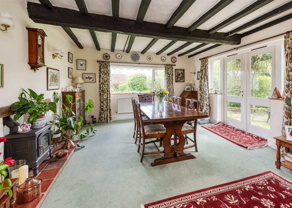 Leafields Farm-dining1.jpg