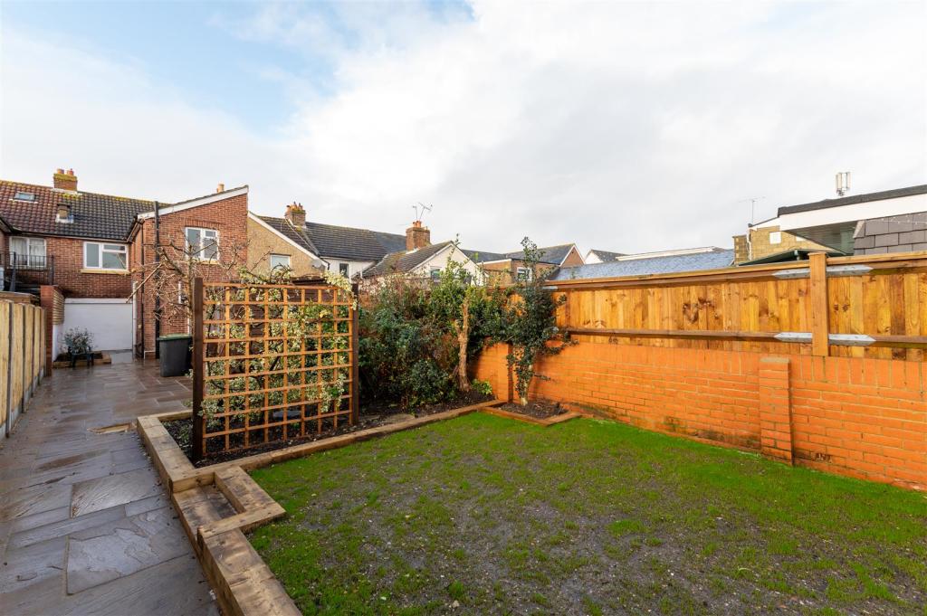 96 Elm Grove 20 1.jpg