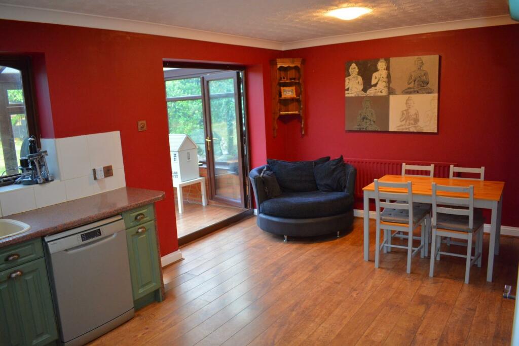 Dining Area.jpg