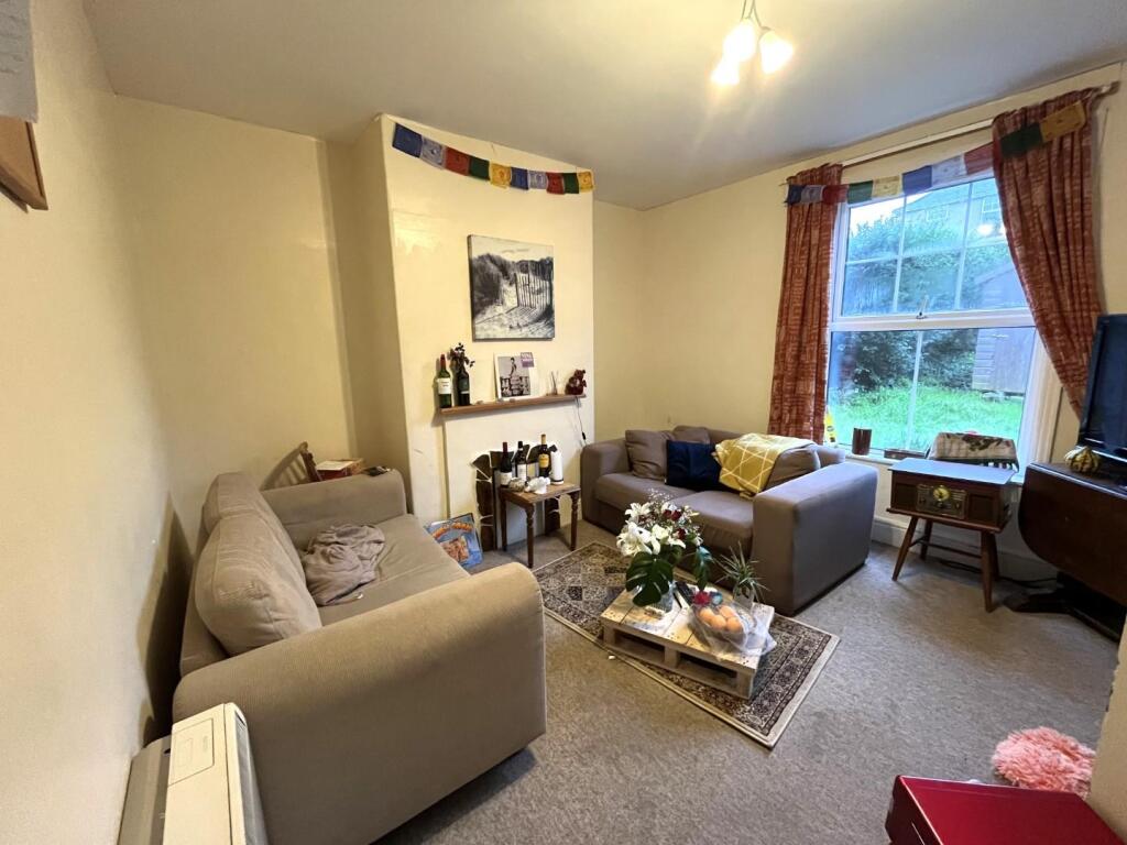 Living Room.JPG