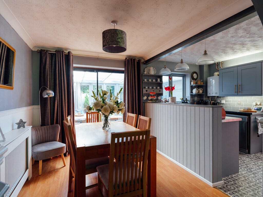 Kitchen / Dining Room