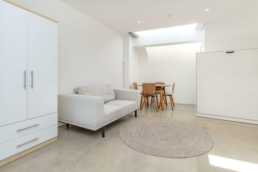 living room 2.jpg