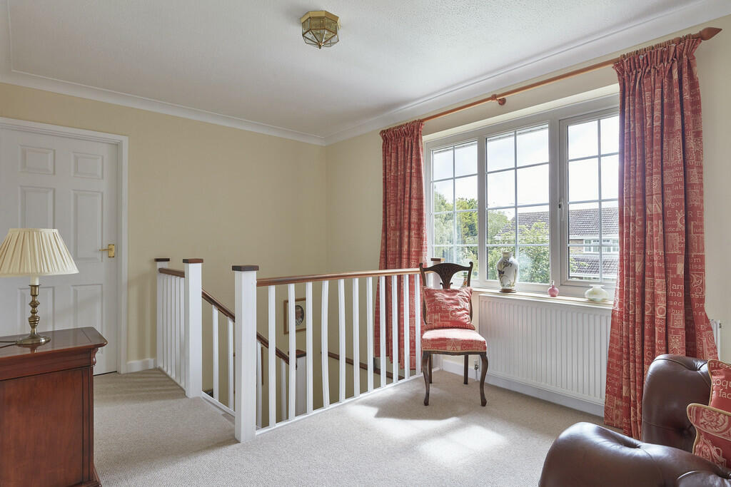 2_Ferndale_Close_...