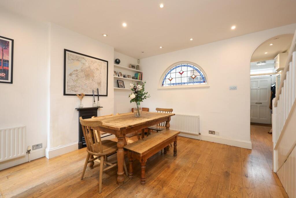 7 Southernhay Avenue 8.JPG