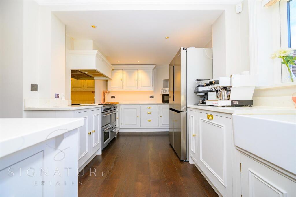 GreenLaneBovingdon_79.jpg