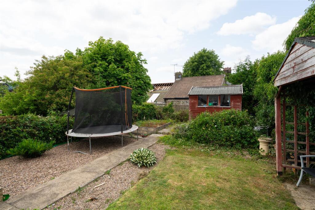 19 Lyneholmes Rise-101.jpg