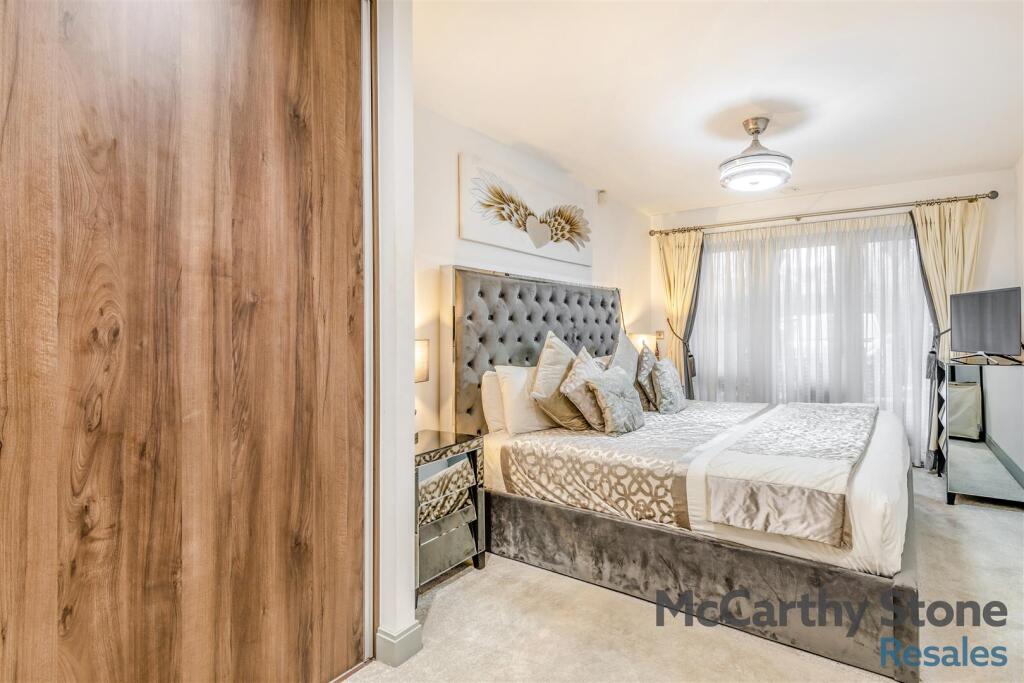 8667013-interior07.jpg