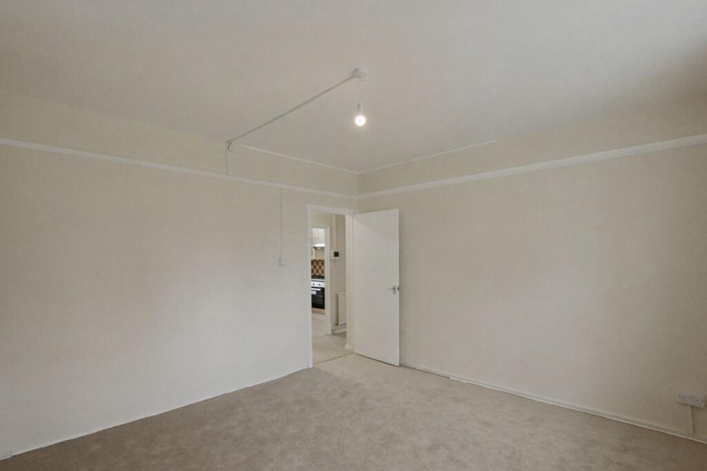 Flat 4 Block A, Peabody Estate, Fulham Palace Road Hammersmith, London W6 9PG