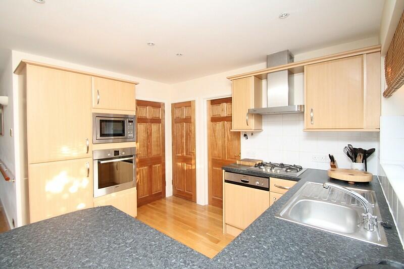 Further Kitchen shot