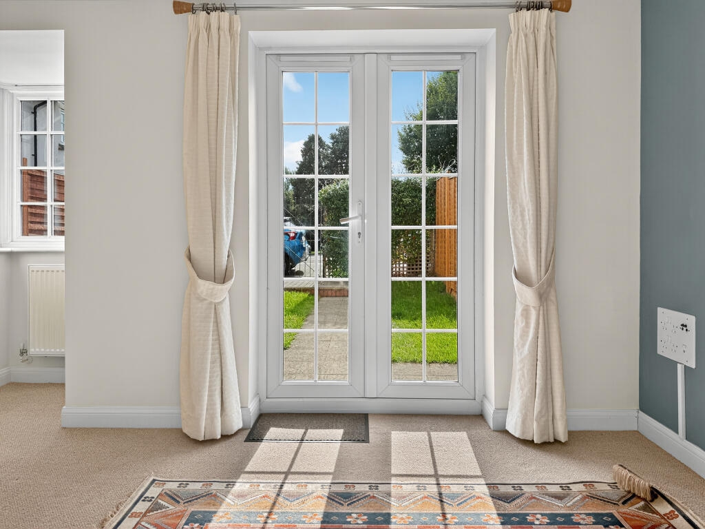 Spacious Sitting Room