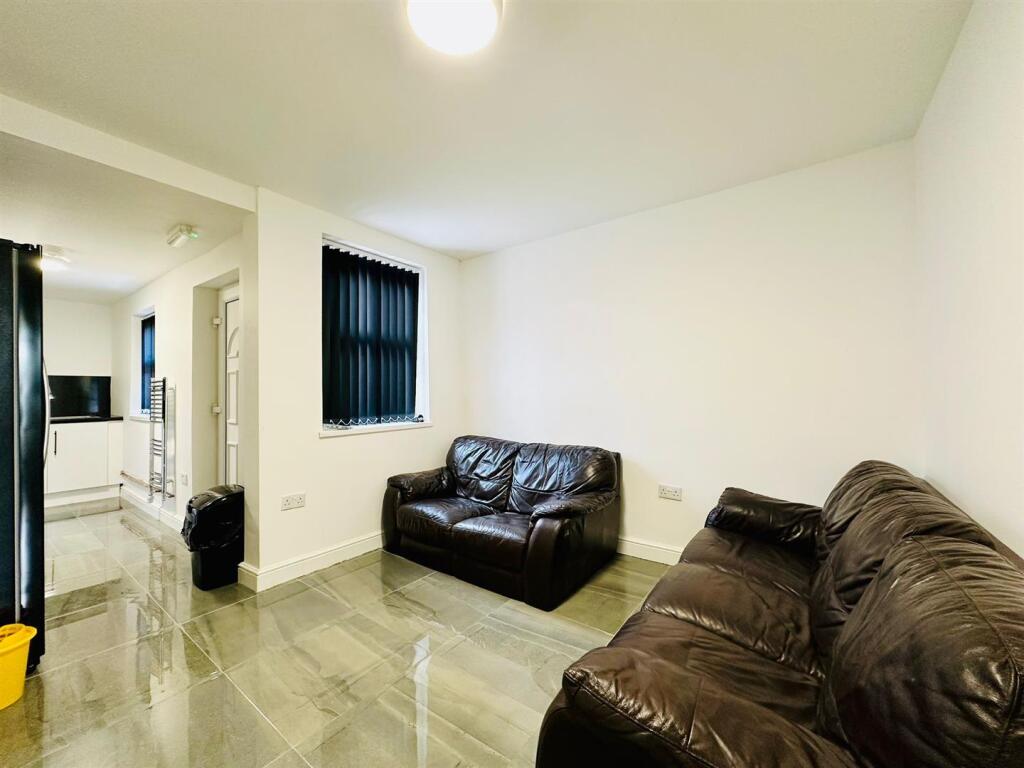 Living/Kitchen