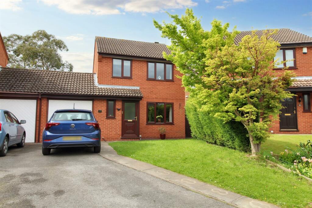 11, Ganton Close Nottingham, NG3 3ET