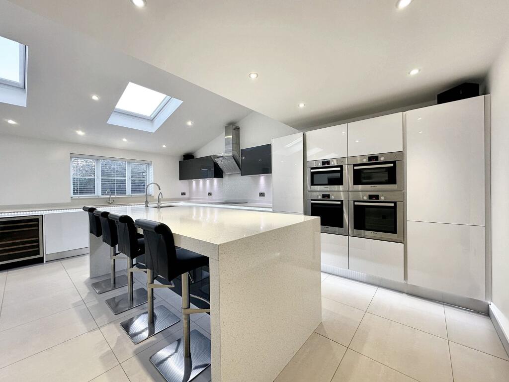 Kitchen/Breakfast/Family Room