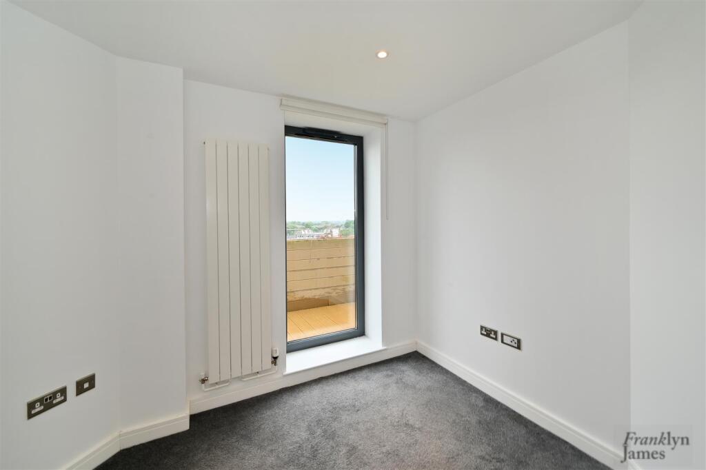 Riverdale-House (6).JPG