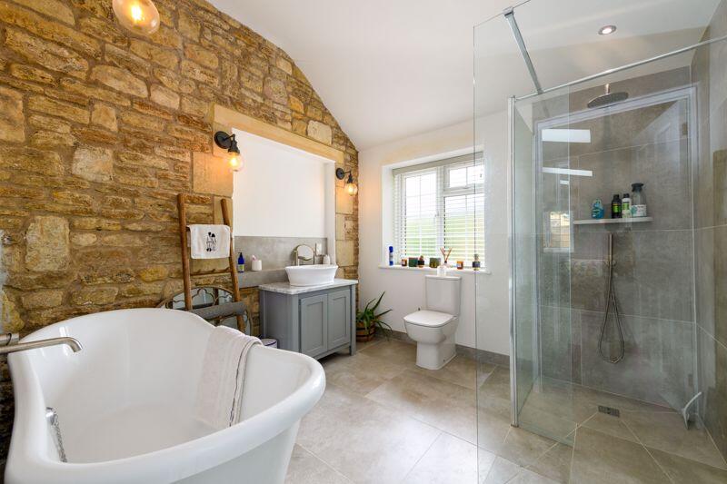En-Suite Bathroom