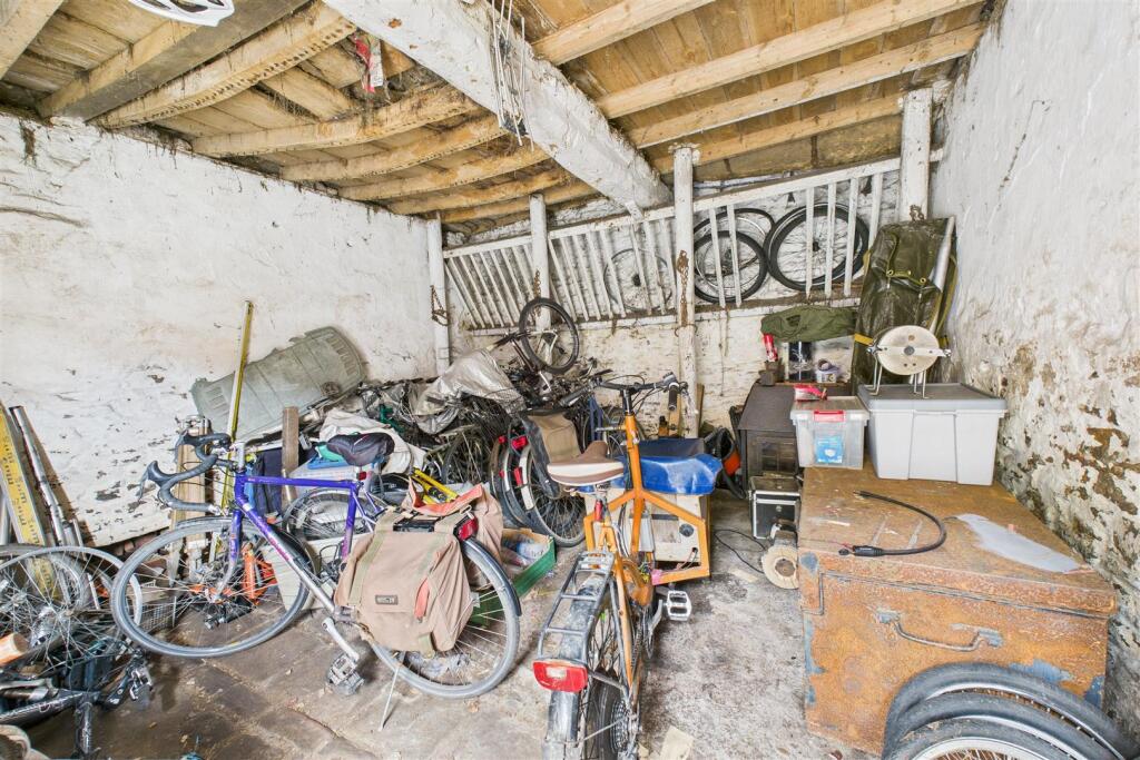 Barn 2a &#64; Bridge Farm, Bell Hill Stapleton, Bristo