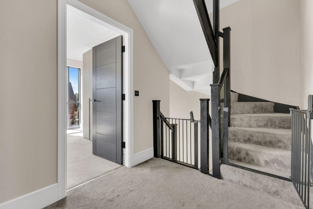 Landing (First Floor)