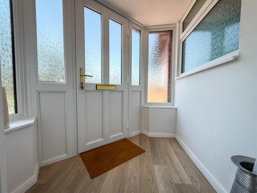 ENTRANCE PORCH