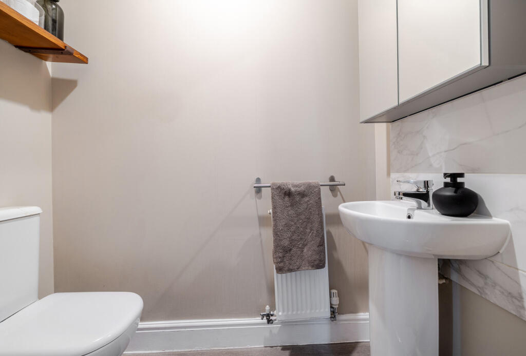 1394564-10-694942...