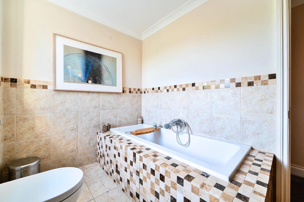 1323794-9-686d01d...