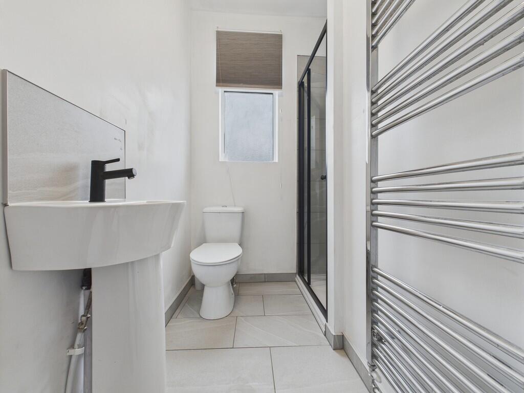 CAM04273G0-PR0168...