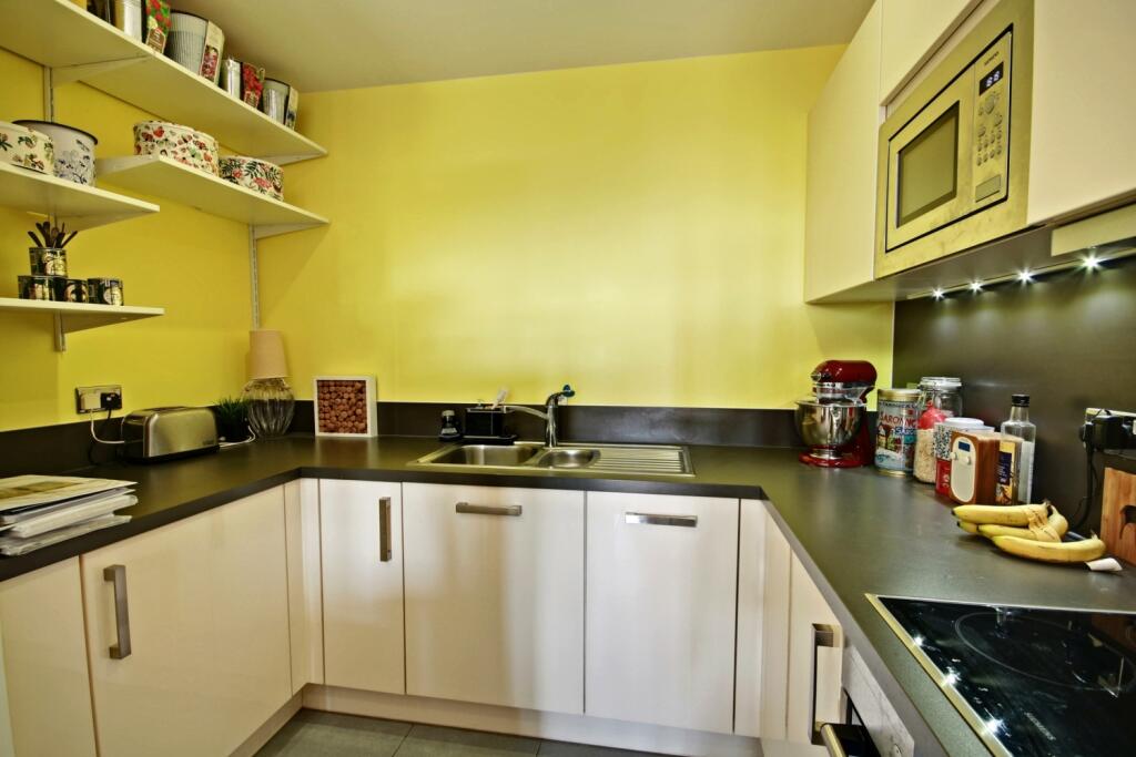 83 Apsley House - Kitchen