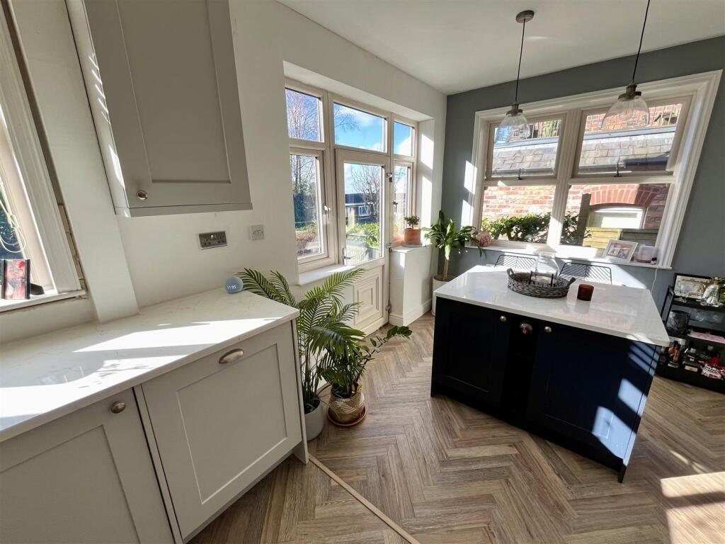 Kitchen/Breakfast Room